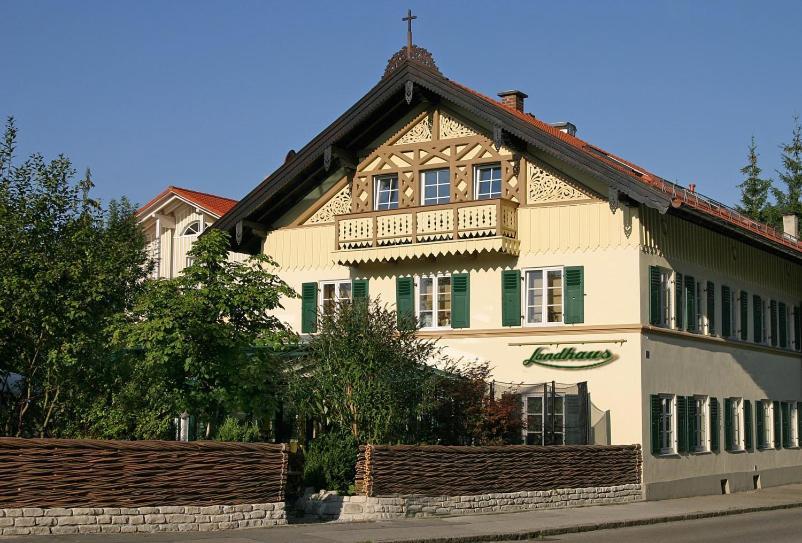Landhaus Hotel Wolfratshausen Buitenkant foto
