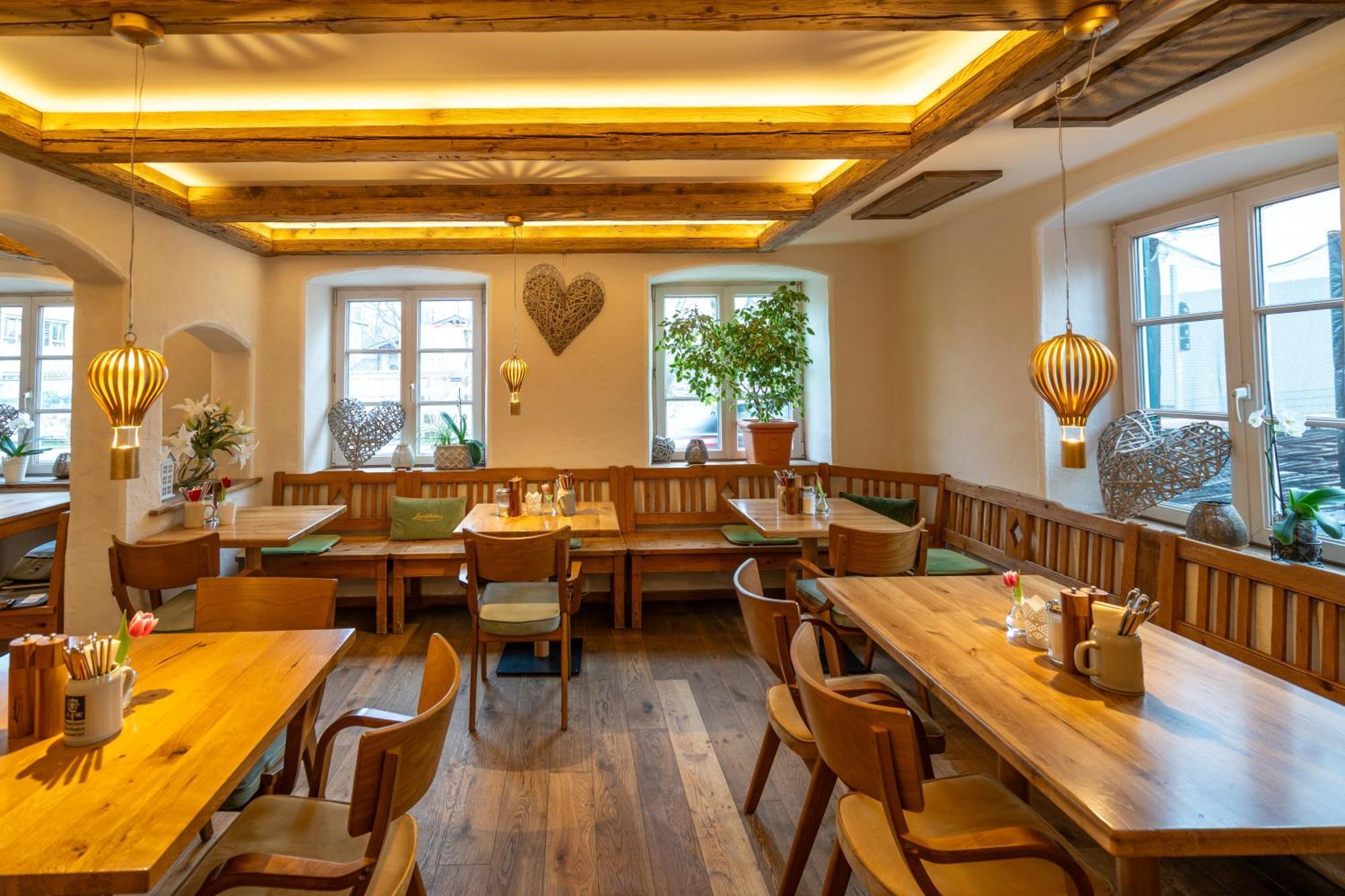 Landhaus Hotel Wolfratshausen Buitenkant foto