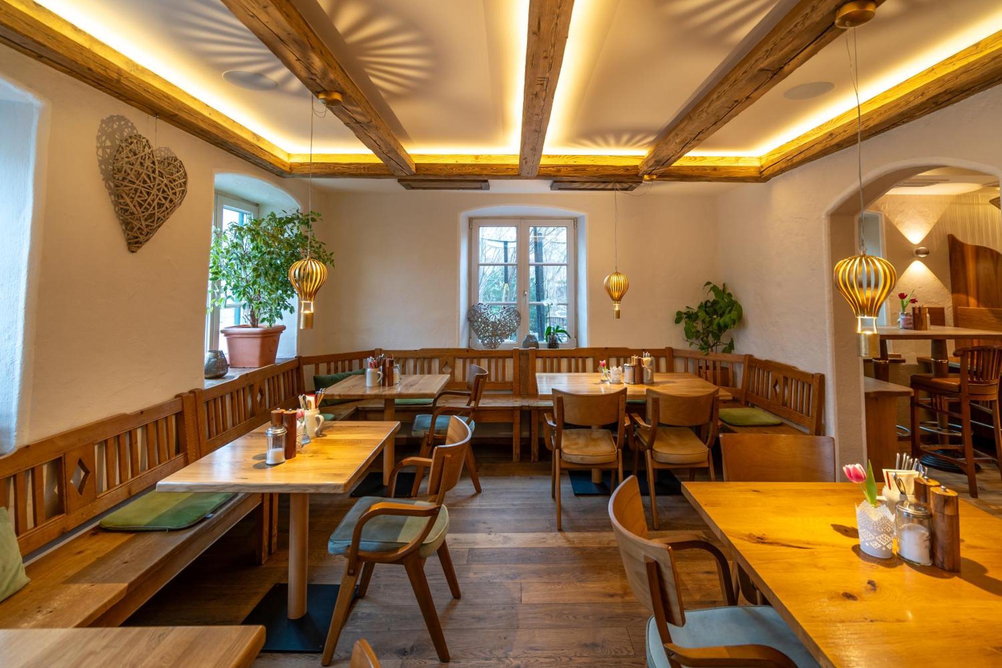 Landhaus Hotel Wolfratshausen Buitenkant foto