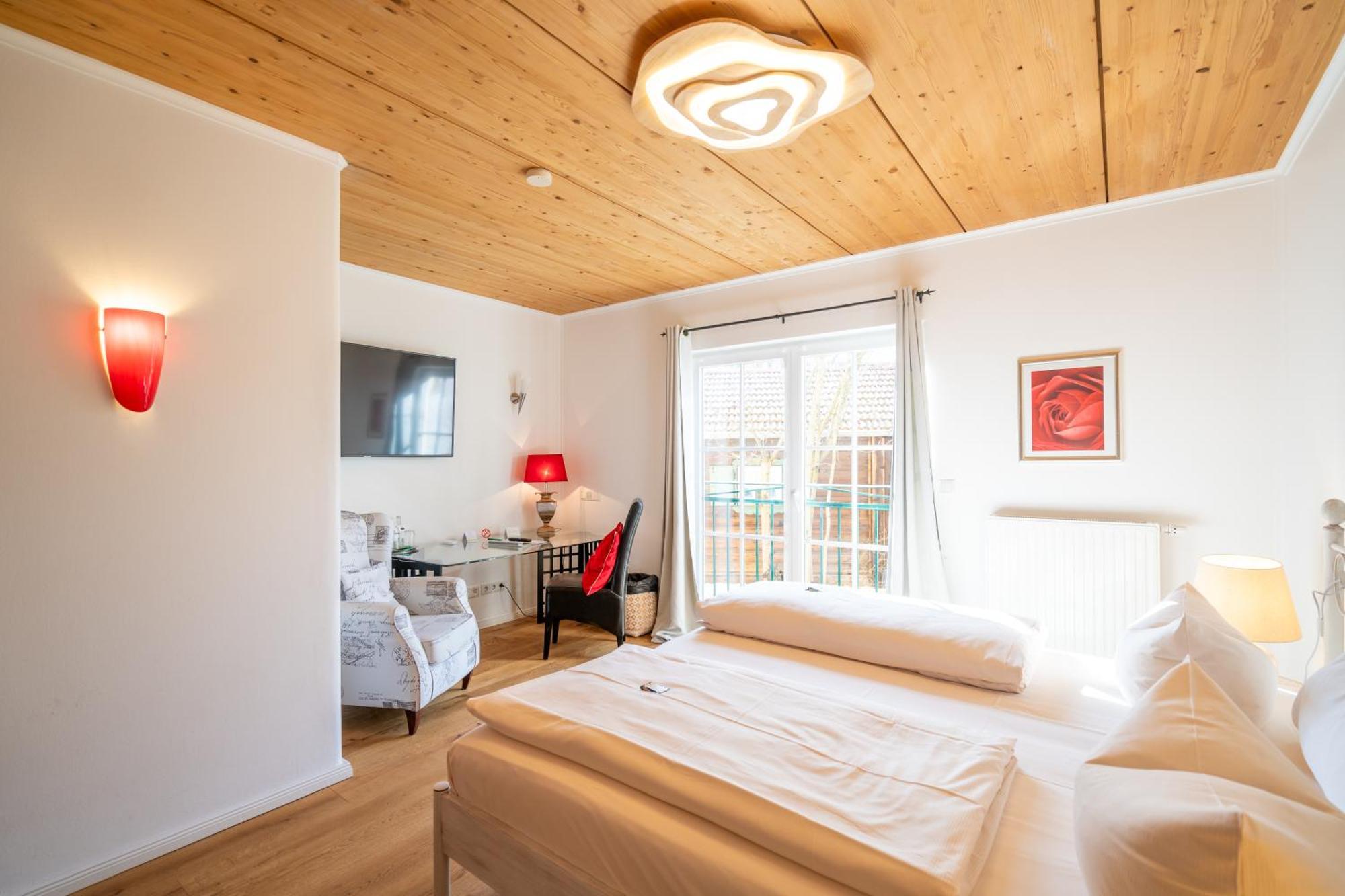 Landhaus Hotel Wolfratshausen Buitenkant foto