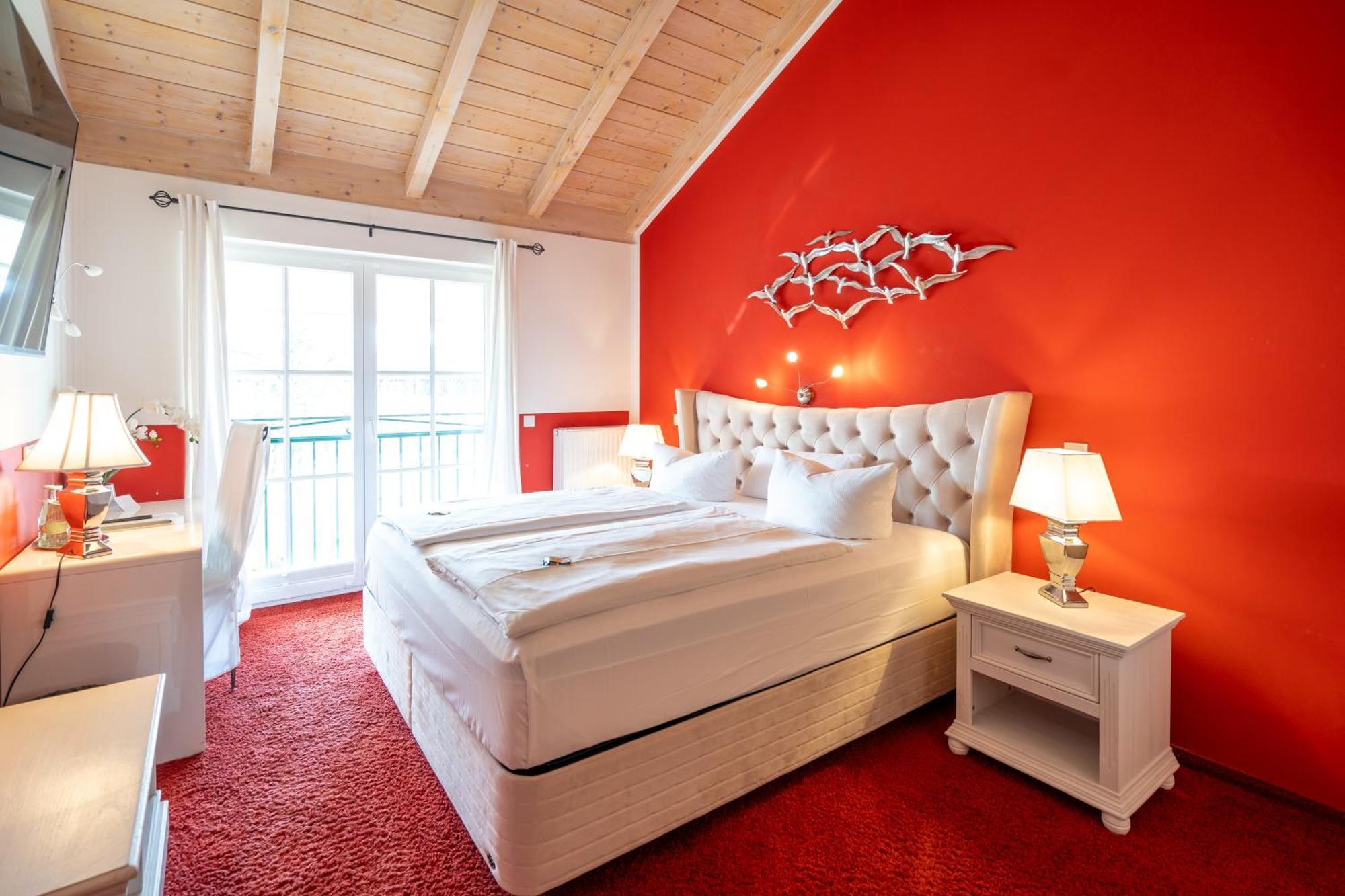 Landhaus Hotel Wolfratshausen Buitenkant foto