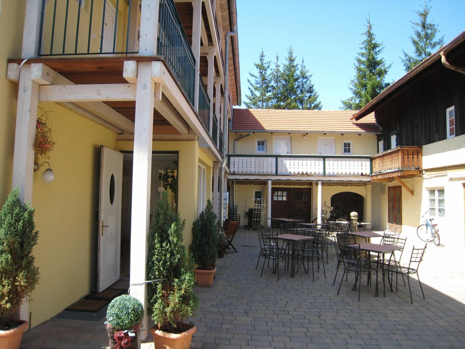 Landhaus Hotel Wolfratshausen Buitenkant foto