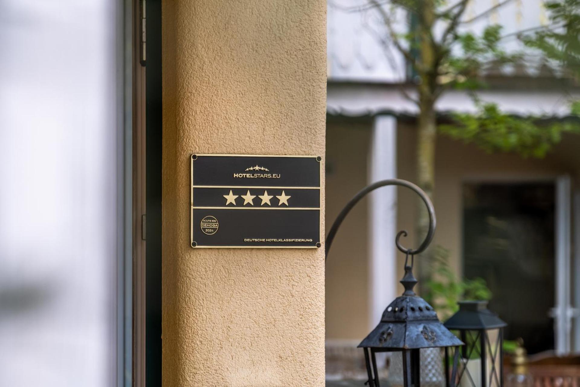 Landhaus Hotel Wolfratshausen Buitenkant foto