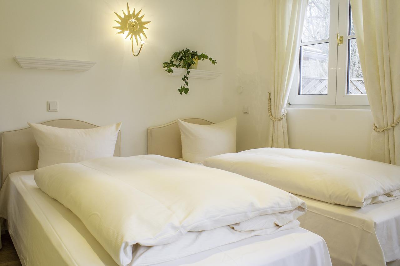 Landhaus Hotel Wolfratshausen Kamer foto